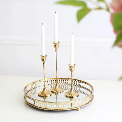 Elegante candelabro de oro vintage